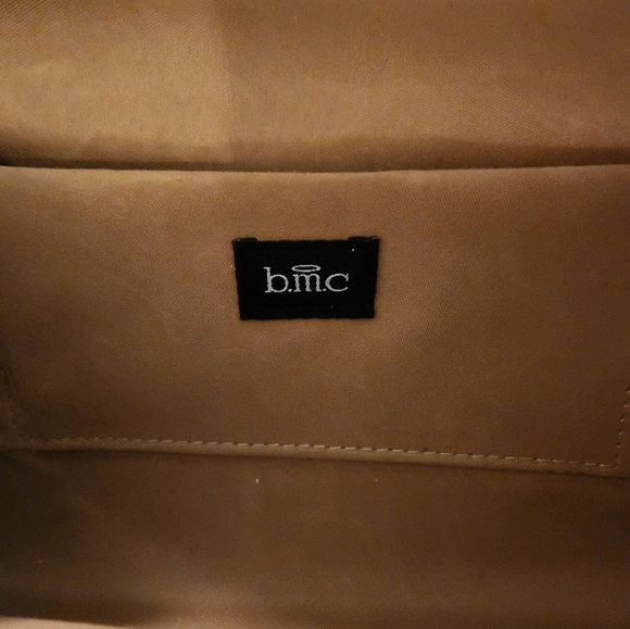 BMC Vegan Gold TONE Studded Two-Tone Cream and Caramel Clutch Wristlet EUC - Picture 4 of 16